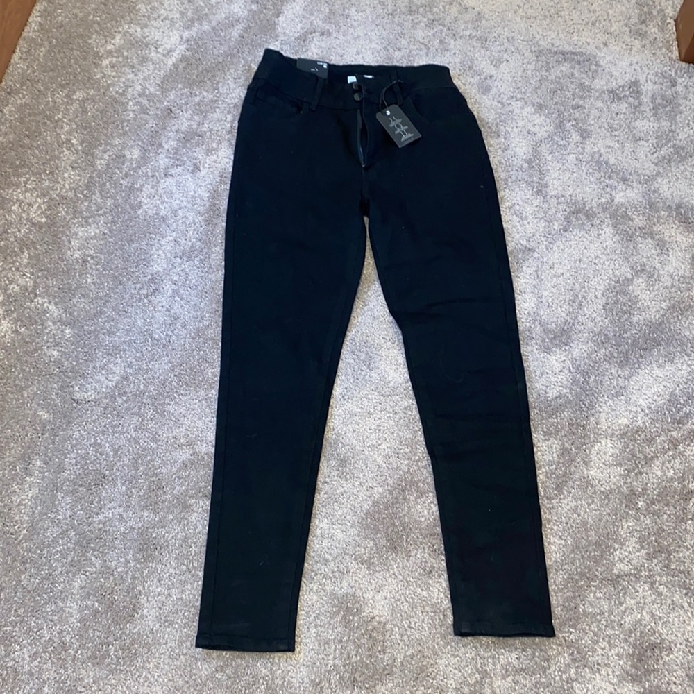 NWT Forever 21 Curvy High Rise Black Skinny Leg Jeans SIZE 30